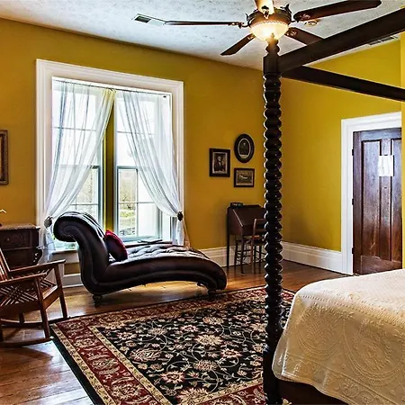 The Denny House Bed & Breakfast Paint Lick Exterior photo